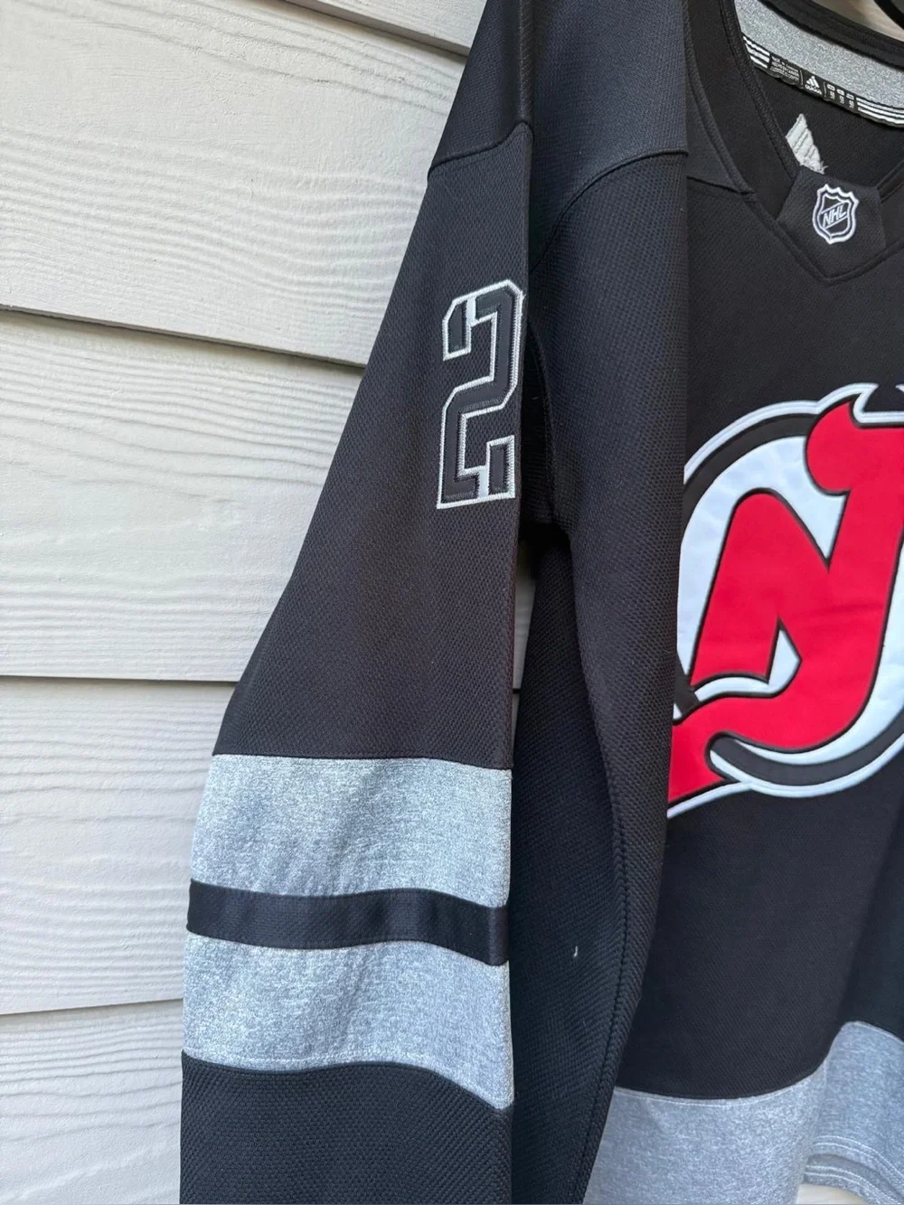 Adidas NHL New Jersey Devils Palmieri jersey in Black & Red
